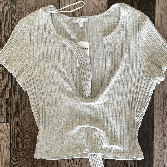 Cozy Fox brand new gray crop top - Picture 5 of 5